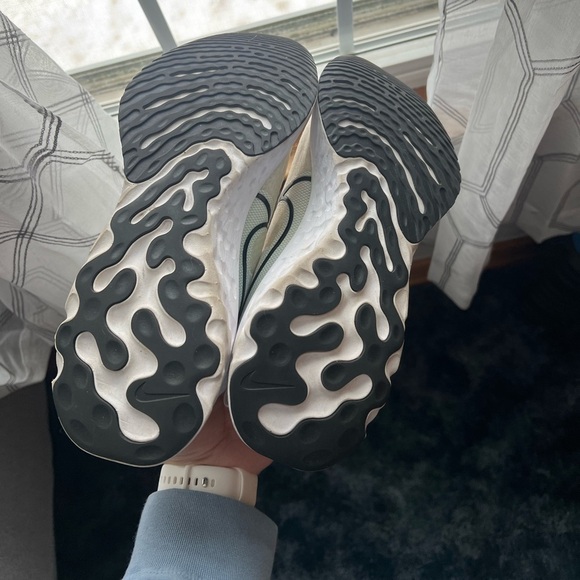 Nike React Infinity Run Flyknit Shoe Size 10 - Picture 6 of 7